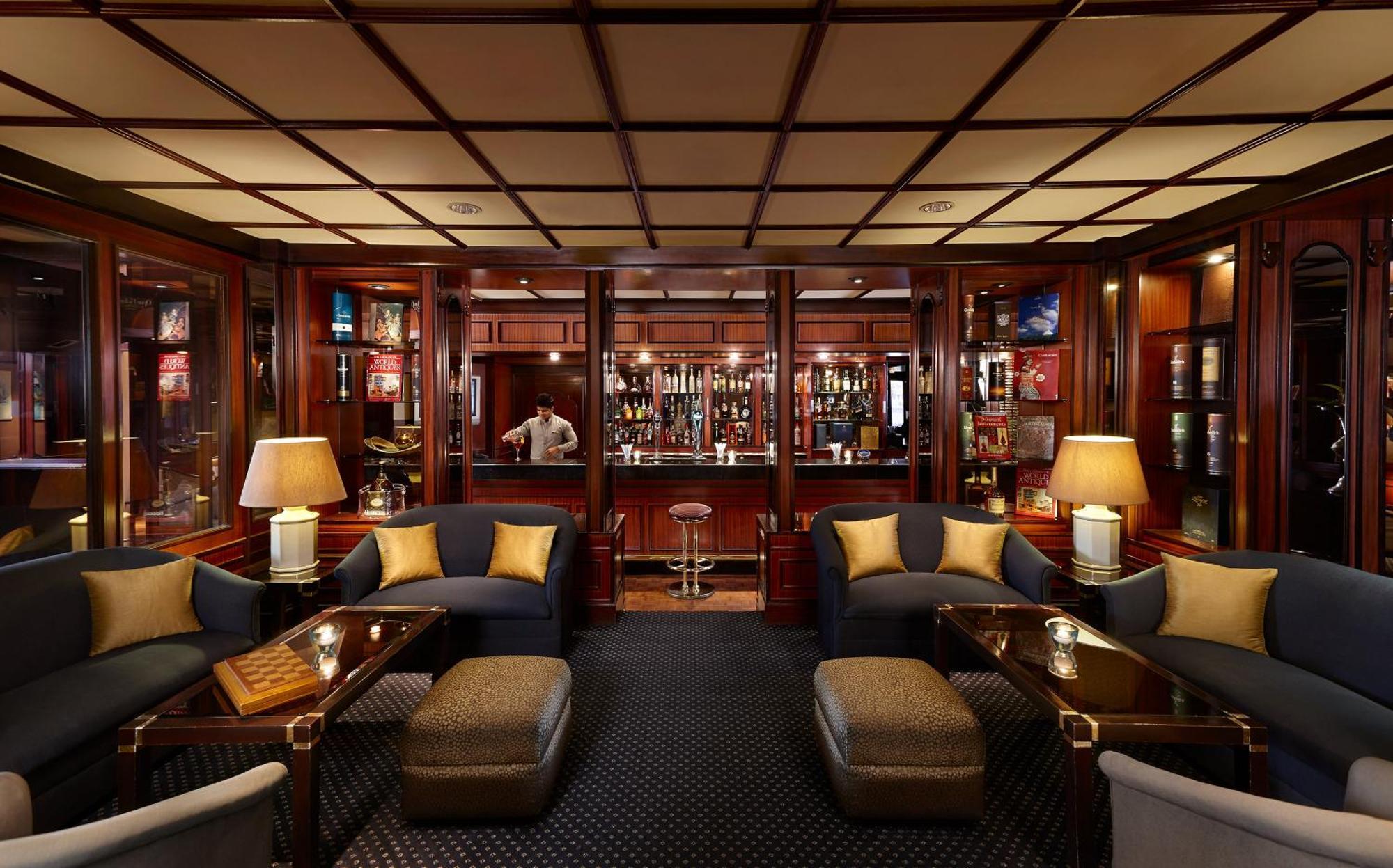 Cinnamon Lakeside Colombo Exterior foto The bar at the St. Regis